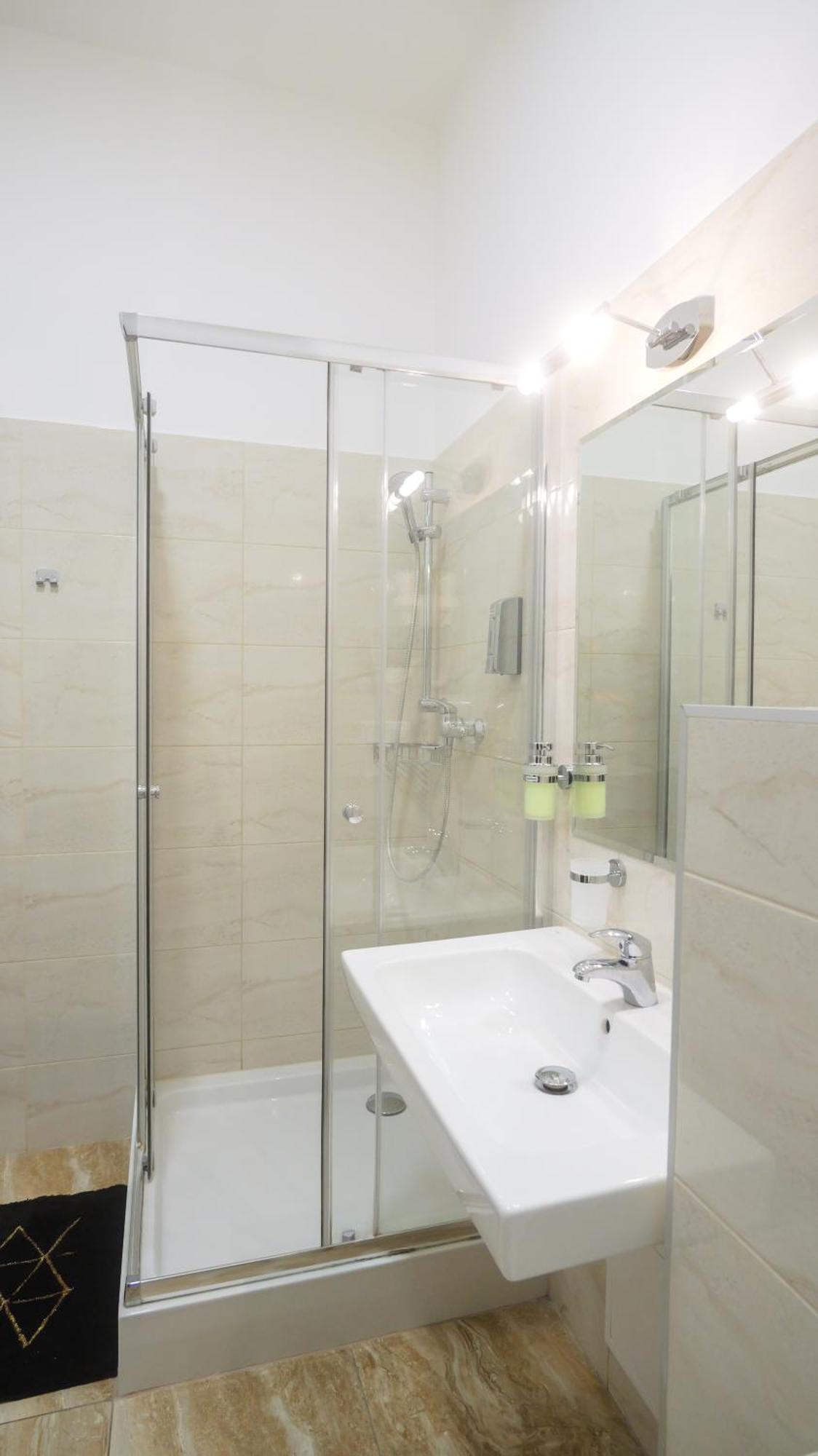 Premium City Centre Bedrooms Πρέσοβ Εξωτερικό φωτογραφία